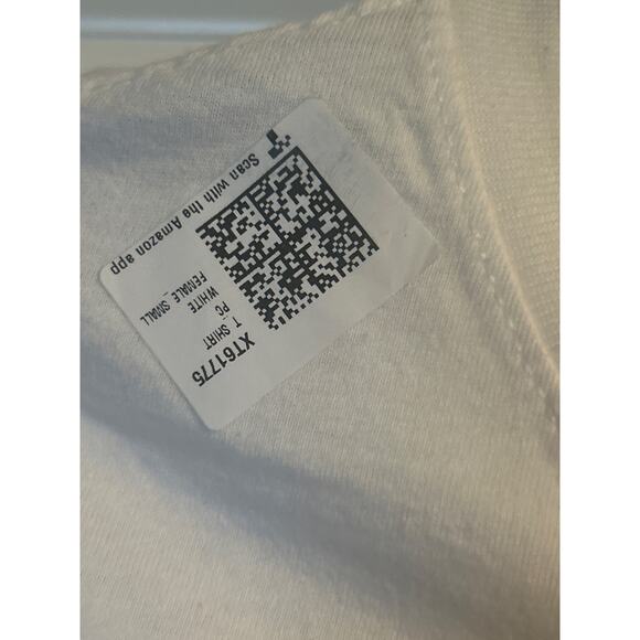 NWT Port & Company Women's White T Shirt A Tribe Called Quest Size Small - Picture 3 of 5